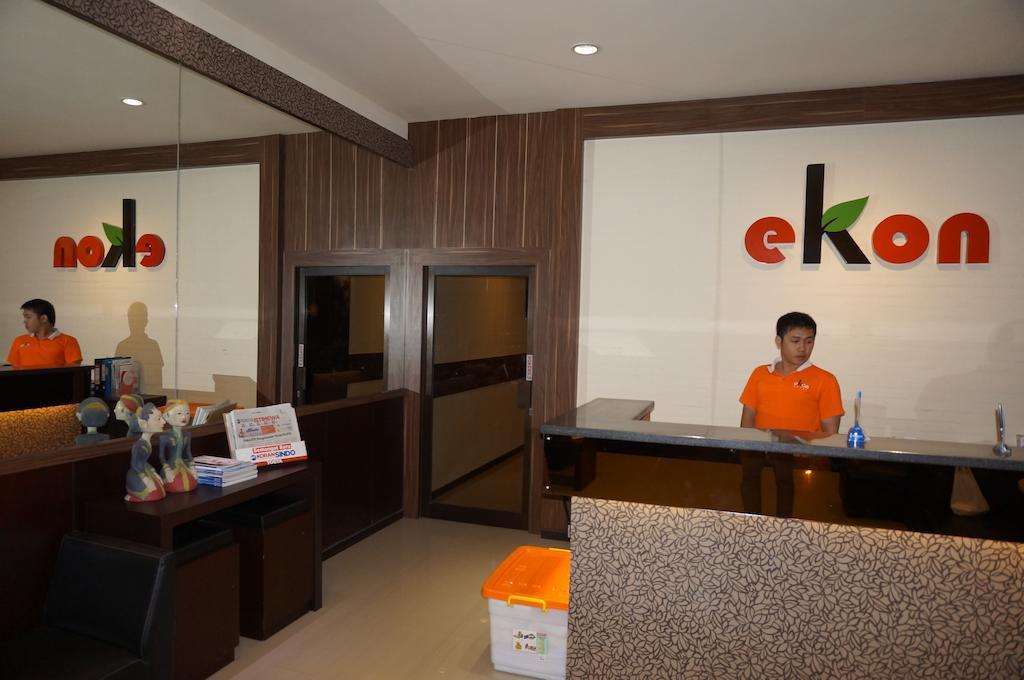 Ekon Hotel Yogyakarta Extérieur photo