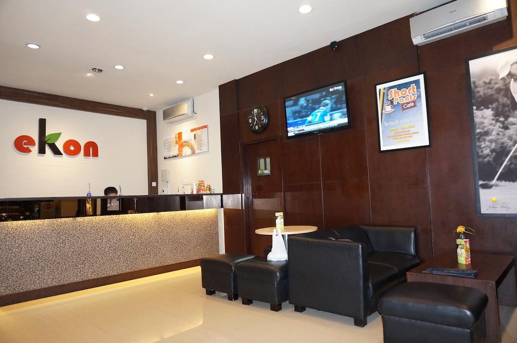 Ekon Hotel Yogyakarta Extérieur photo